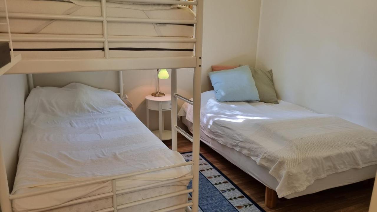Fritidshus Rostockvaegen 40B - Guest House - Bring Own Bed Sheets Norrtälje エクステリア 写真