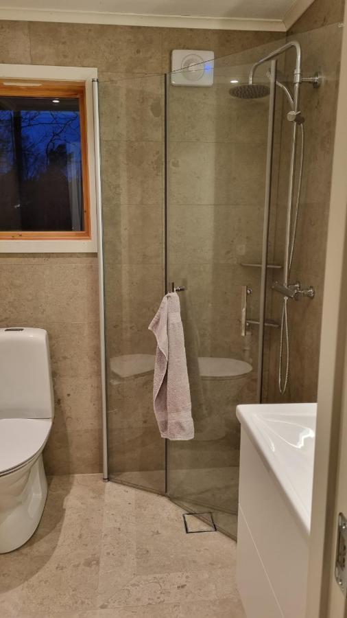 Fritidshus Rostockvaegen 40B - Guest House - Bring Own Bed Sheets Norrtälje エクステリア 写真